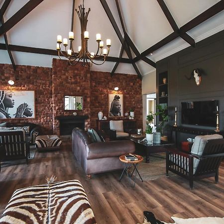 Otjiwa Safari Lodge Otjiwarongo Exteriér fotografie
