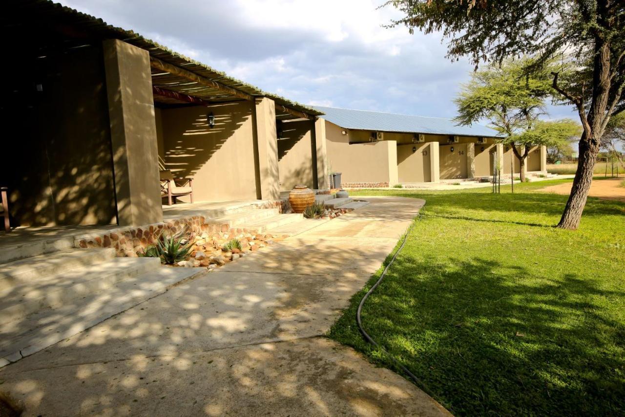 Otjiwa Safari Lodge Otjiwarongo Exteriér fotografie